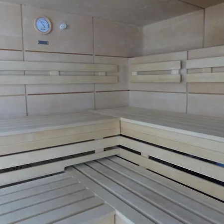 شقة Am Duerrbach 2-244 By Interhome *